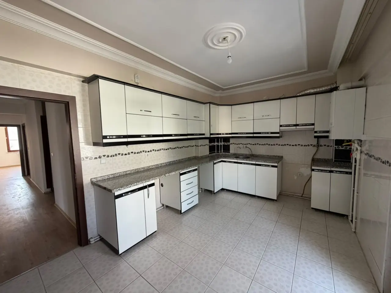 POLAT GAYRİMENKUL - VERGİ DAİRESİ ÇEVRESİNDE 3+1 KİRALIK DAİRE**
