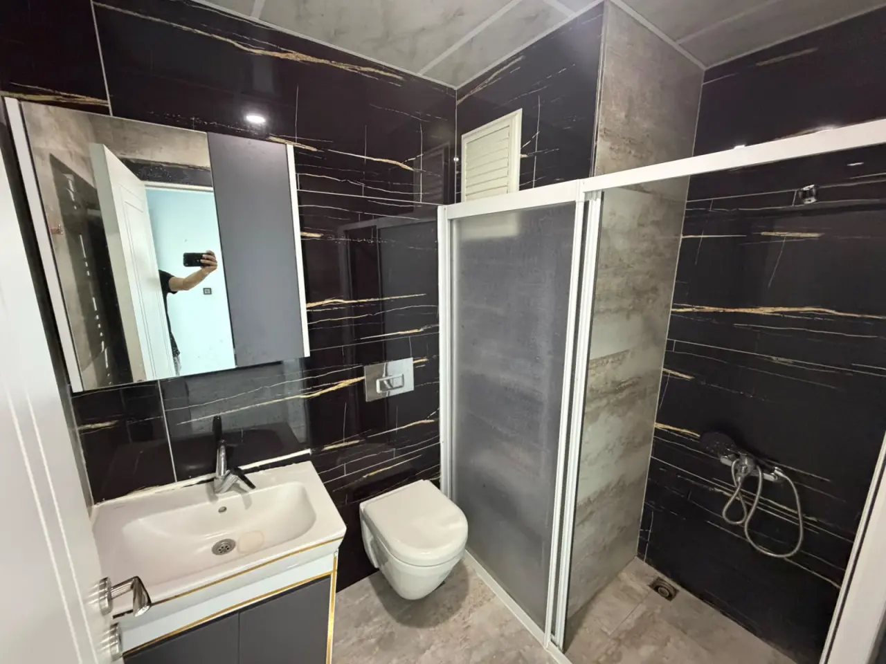 POLAT GAYRİMENKUL -  KIZZIK YOLU MEVKİİNDE 2+1 KİRALIK DAİRE**